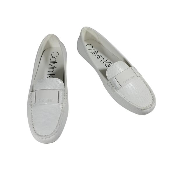 NWOT! CALVIN KLEIN! WHITE GENUINE LEATHER, SNAKESKIN IMPRINT LOAFERS! SZ 7.5M - Picture 5 of 14